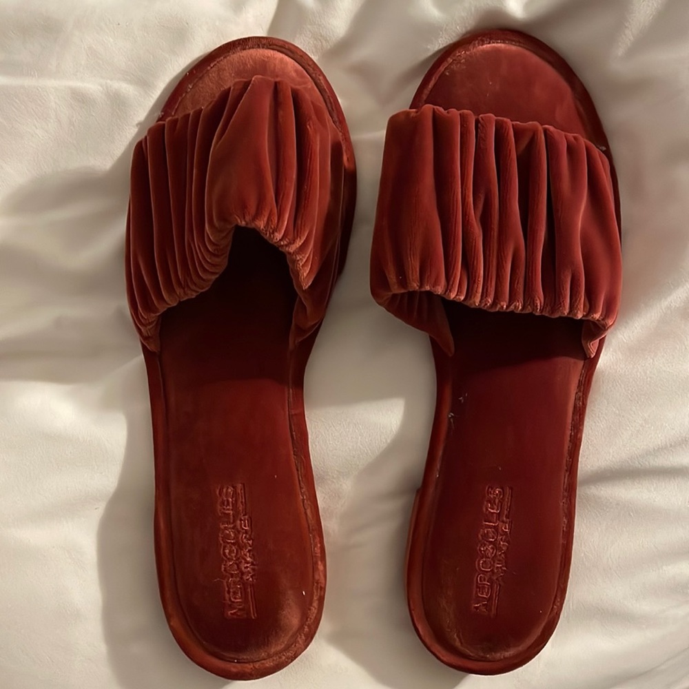 Aerosoles Ruched Slide Sandal